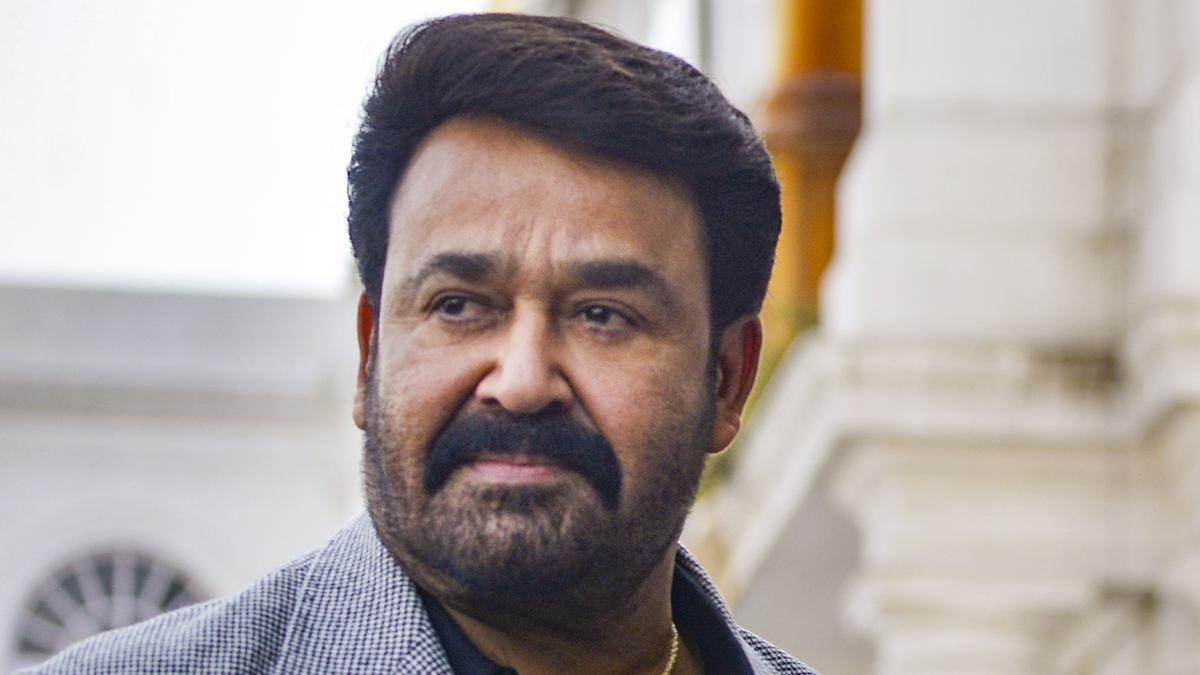 Actor Mohanlal dedicates Dadasaheb Phalke Award to Malayalam film industry